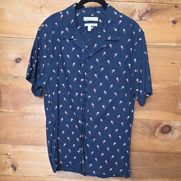 Banana Republic Other - Banana Republic Navy Short-Sleeve Button-Down Shirt with Red&Cream Feather